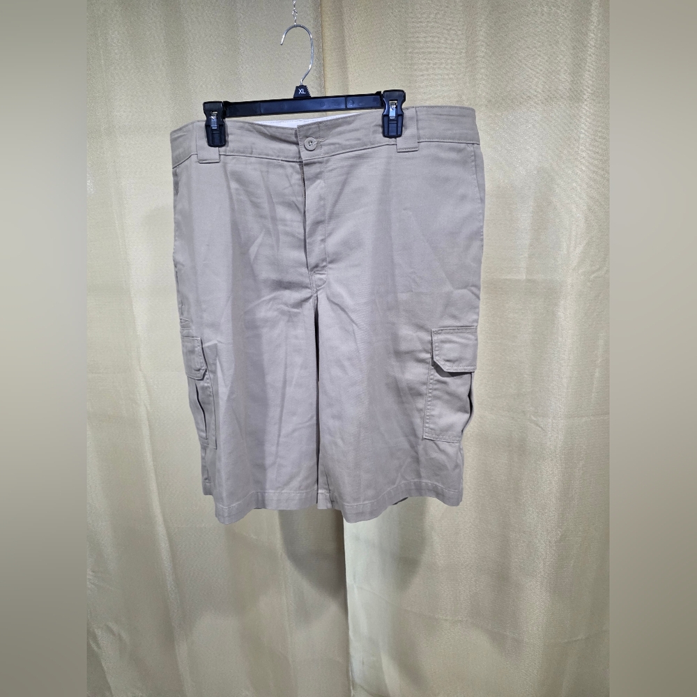 Dickies Men's Beige Cargo Shorts W42